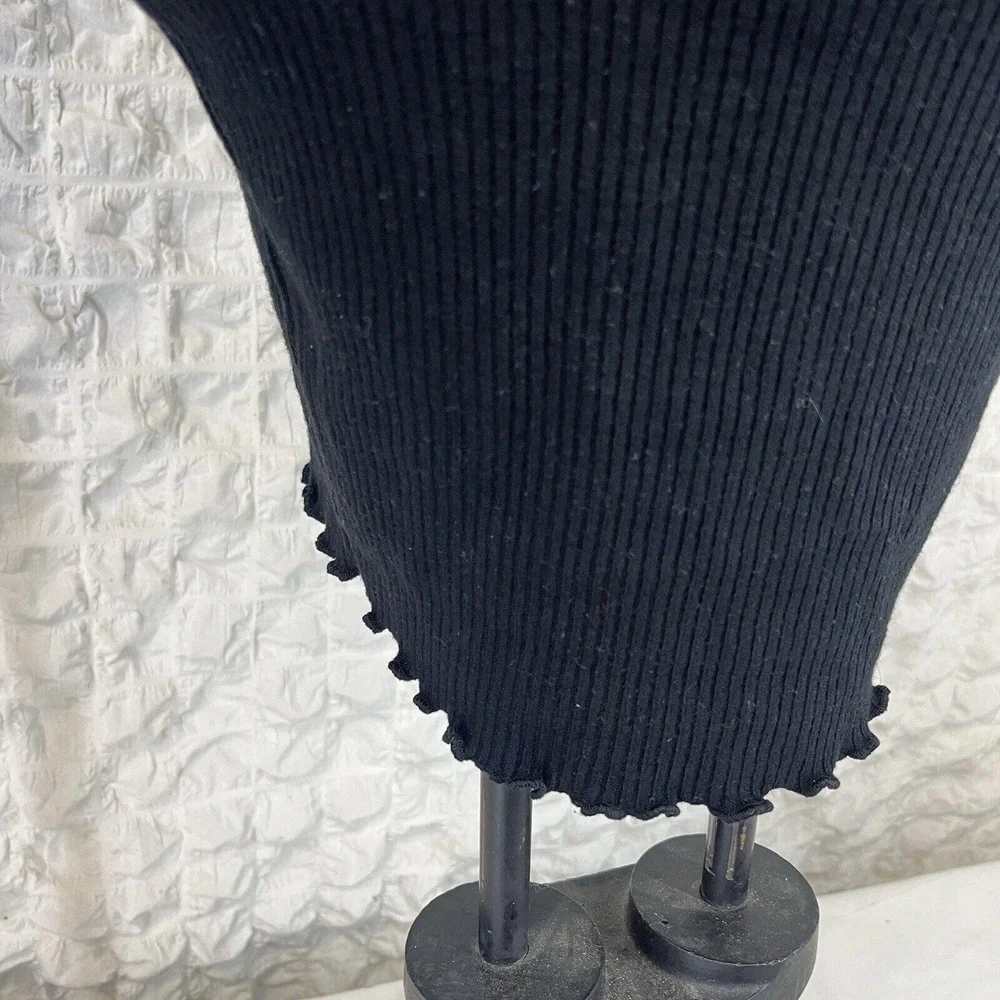 Small - Women's - Liz & Sara - Chic Black Ribbed Bodysuit with Ruffle Trim - Picture 2 of 7